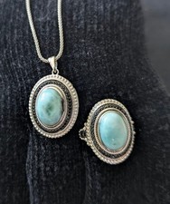 Set ovaler Larimar/schwarzer Spinell .925 Sterlingsilber Ring & Anhänger Kette Größe 7