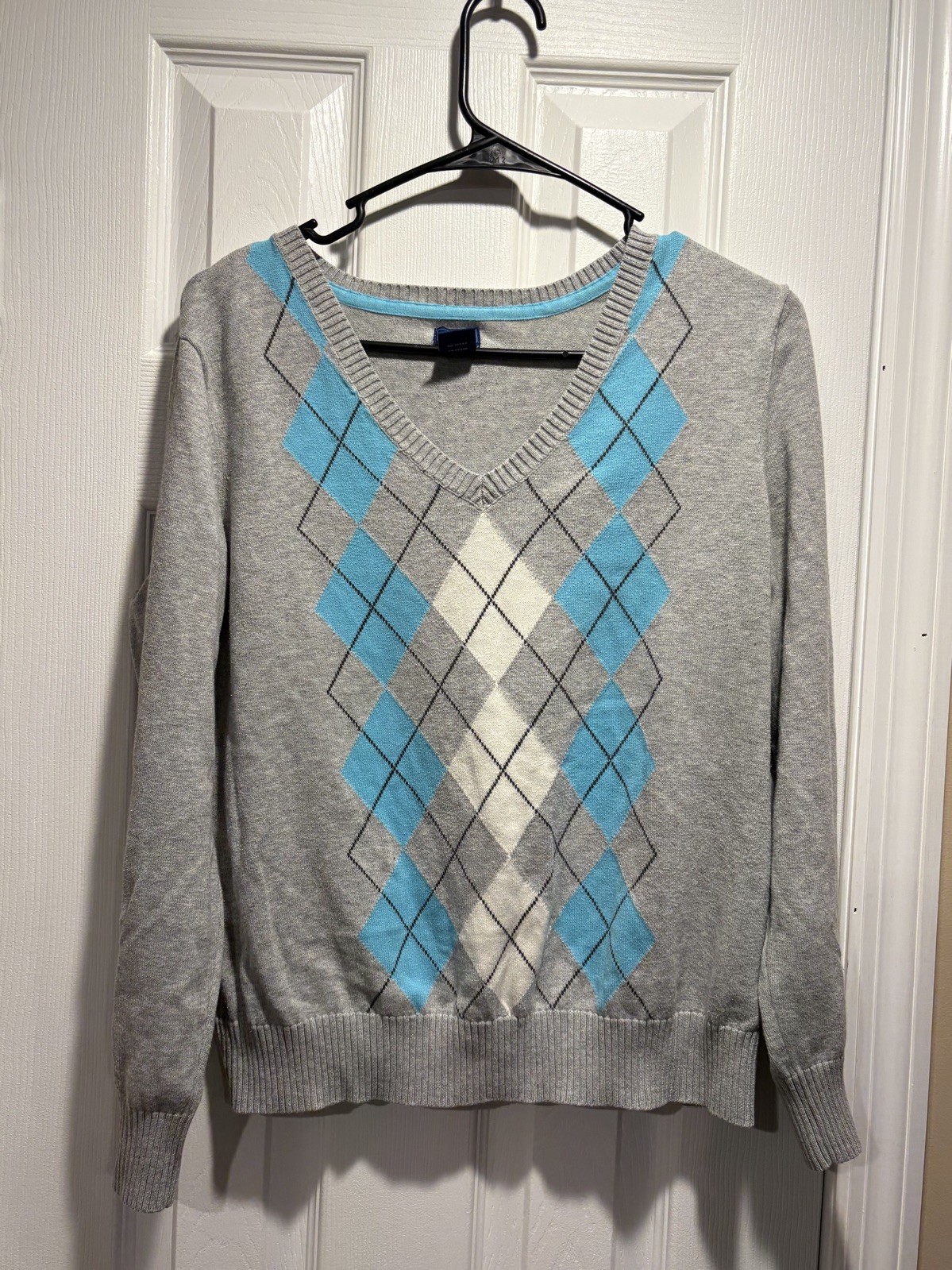 IZOD Unisex  Medium Argyle Sweater Gray Blue White V-Neck Pullover Preppy