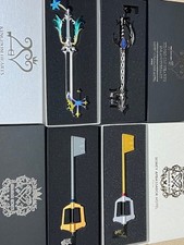 Kingdom Hearts Disney Hotel Keyblade Room Key Set Oblivion  Oathkeeper Set of 4