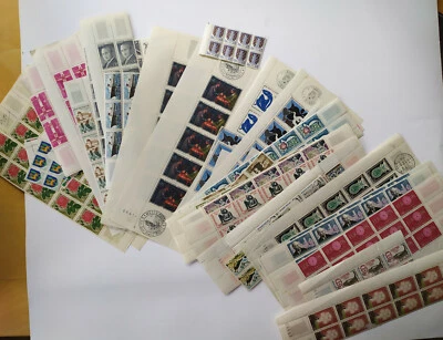 France - Blocs de 4 timbres neufs** à choisir dans une liste : 15% de la cote - Photo 1/4