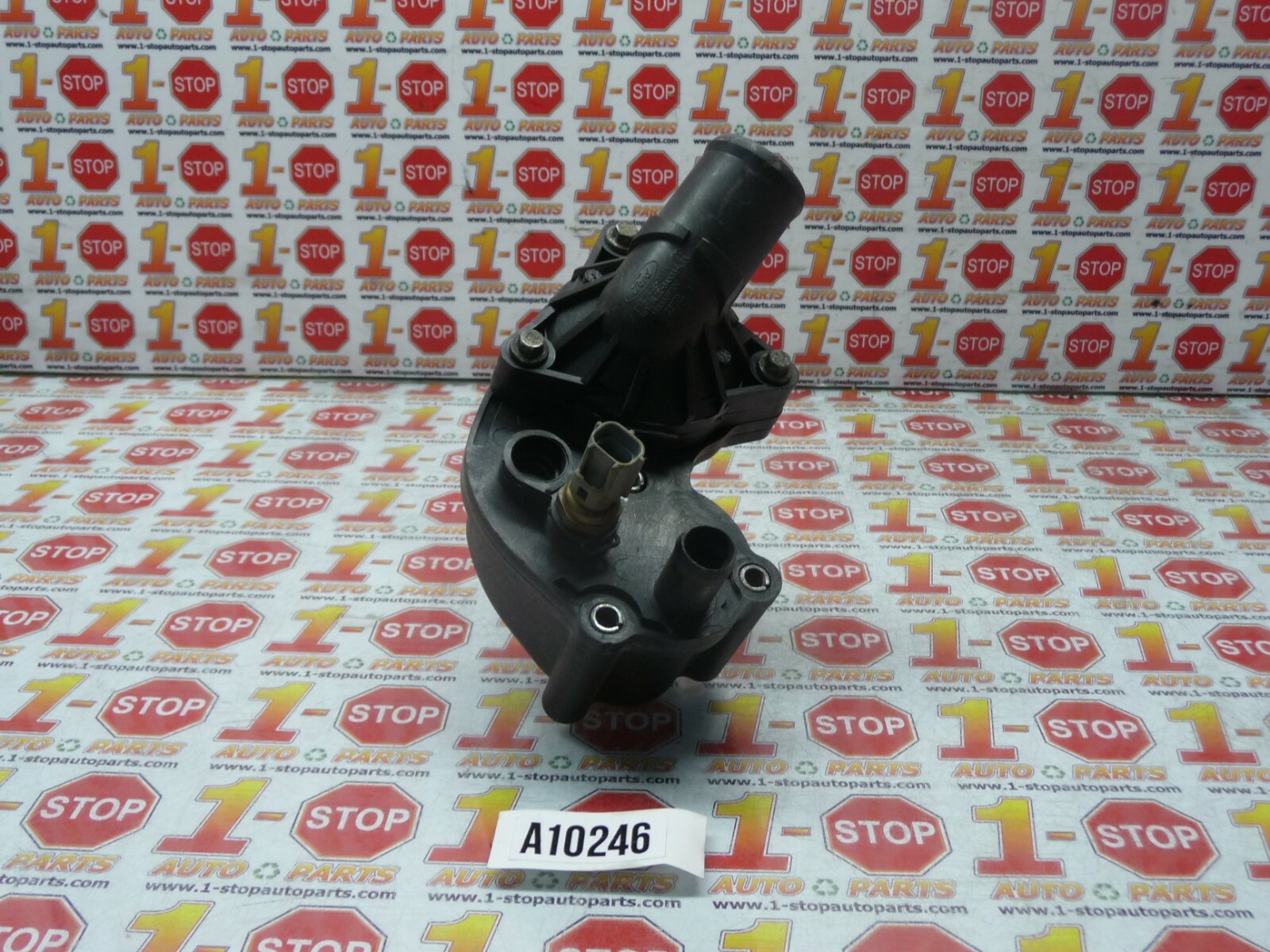 1997 1998 1999 2000 2001 FORD EXPLORER 4.0L THERMOSTATS HOUSTING