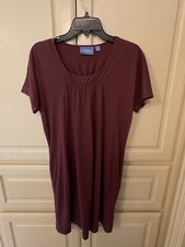 Simply Vera Vera Wang Women’s Short Sleeves Long Maroon Tunic Top  - Size S
