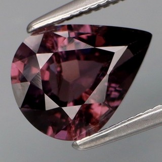 ¡Color deslumbrante de 2 03 quilates y brillante! Espinela púrpura natural Myanmar