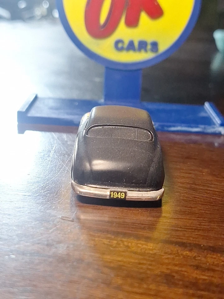 M2 Macines 2025 sin palos 1949 Mercury fundido a presión personalizado 1:64 suelto  Foto 4 de 4