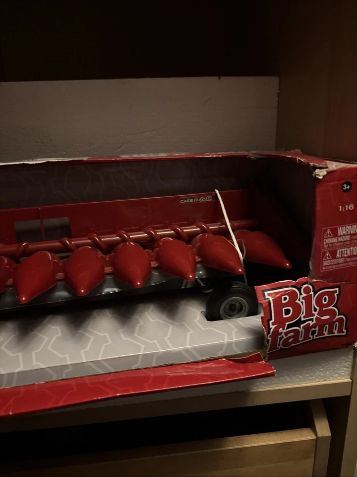 Case Big Farm 4412 Corn Head and Cart New Damaged box - Image 4 of 4
