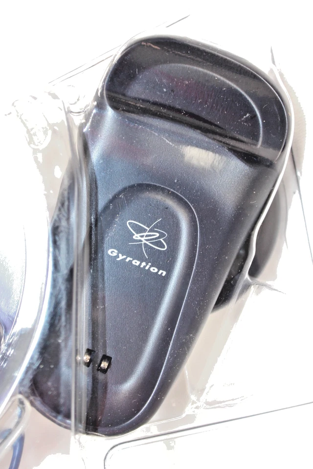 Gyration Ultra GP110 30ft Long-Range Wireless Optical Presentation Mouse w/ USB - Image 4 of 4