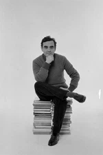 Bernard Pivot In Studio Paris December 17 1982 Historic Old Photo 10