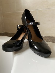 clarks mary jane shoe