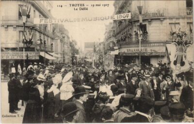 CPA TROYES Festival de Musique 1907 Le defile (928040)