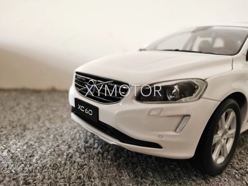1/18 Volvo XC60 2015 SUV Diecast Car Model Toys kids gifts