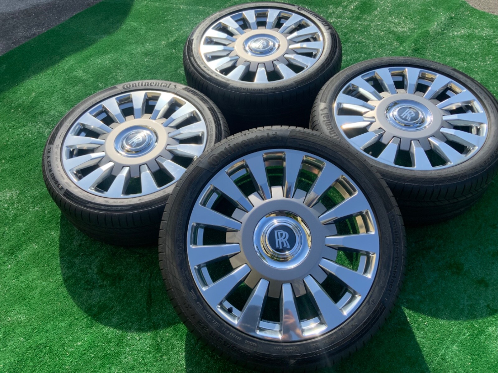 REAL ROLLS ROYCE PHANTOM VIII OEM WHEEL AND TIRE PACKAGE CULLINAN