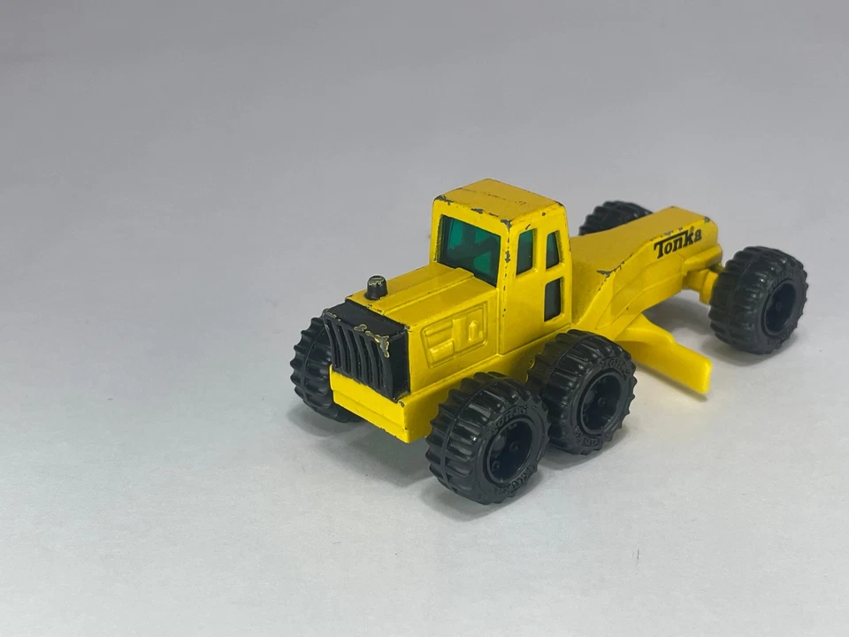 Vintage Tonka Tractor Road Grader 1994 Yellow 4"  Die-Cast  Construction 1/64 - Image 2 of 4