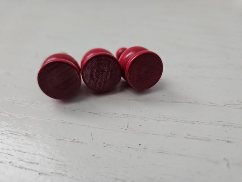 Vintage 1964 Parcheesi Gold Seal Edition Replacement Parts RED Wood Pieces 3 - Picture 3 of 3