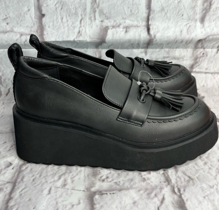 Rocket Dog women’s black platform oxfords rare find size 9