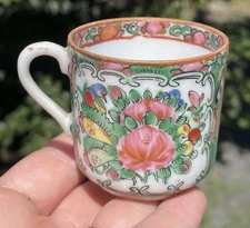 Antique Chinese Qing - Republic Famille Rose Medallion Porcelain Cup Teacup