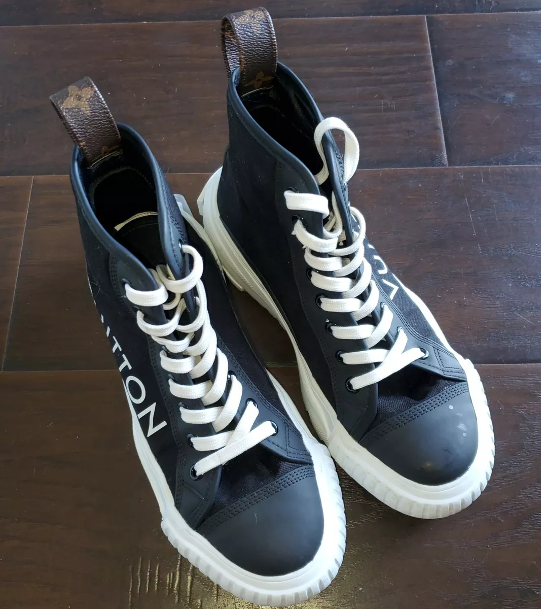 louis vuitton squad sneaker boot