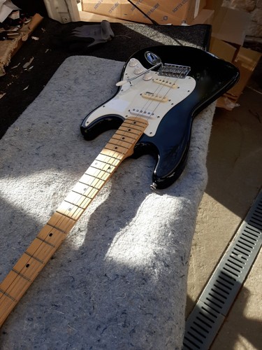 fender squier bullet strat Chip In Top Of Kneck Grover 5 - Picture 20 of 24
