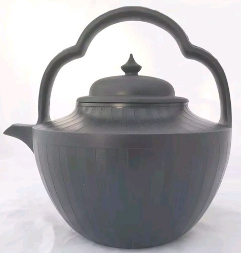 Hervidor de ron basalto negro Wedgwood antiguo raro motor torneado alrededor de 1800