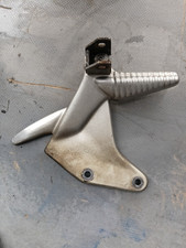 SUPPORTO PEDANA PASSEGGERO DX APRILIA PEGASO CUBE 650 1998 ULTIMO PEZZO