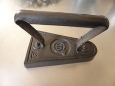 Ancien Fer à Repasser en Fonte – Vintage – Objet Déco / Collection  fin XIXe