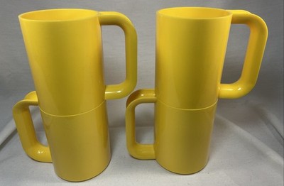 4 Heller MaxMug by designer Massimo Vignelli Melamine 16oz Stackable Mugs Yellow