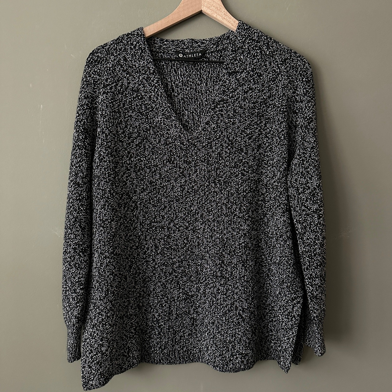 Athleta Oversized Switchback Pullover Sweater XS - image 2