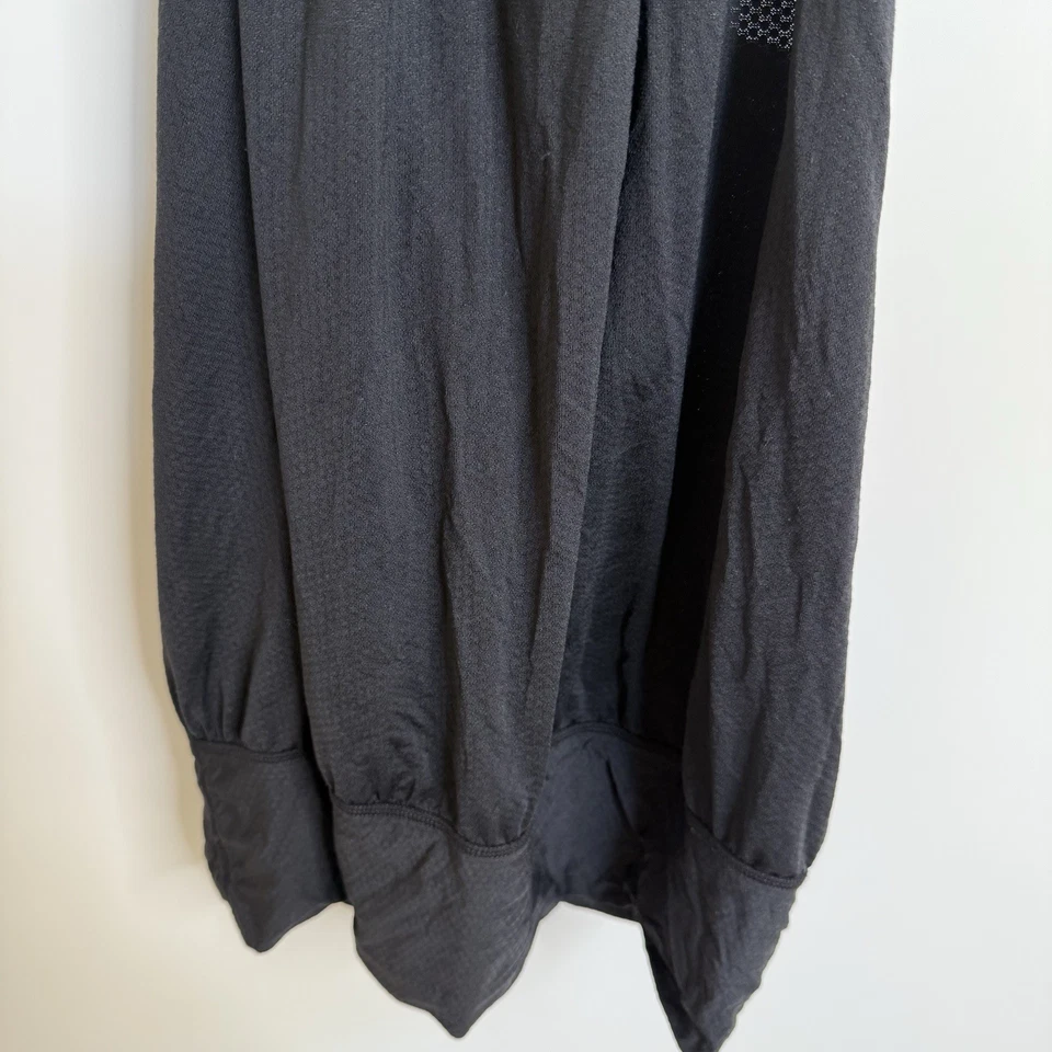 Sujetador sin mangas Lululemon sin límites incorporado en negro y púrpura talla 4 Foto 4 de 4