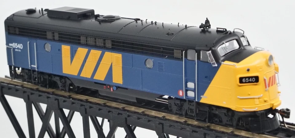 Rapido 220582 HO VIA RAIL CN #6540 FP9 A F9A DCC Sound Loco tested - Image 4 of 4