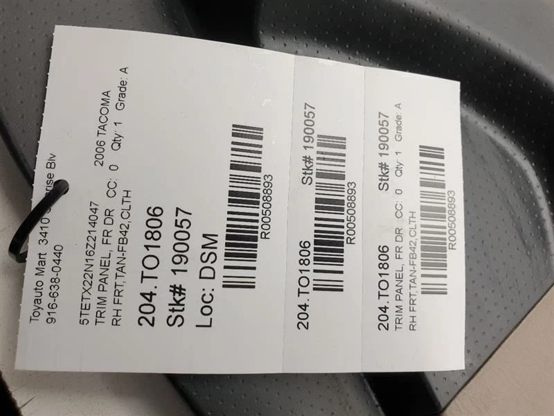 Toyota Tacoma 2006 cabina extendida lado del pasajero panel de puerta delantera Foto 4 de 4