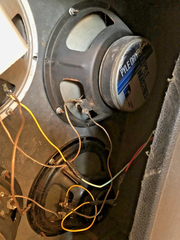 Fender 4 x10 Guitar Cabinet - Image 4 of 4