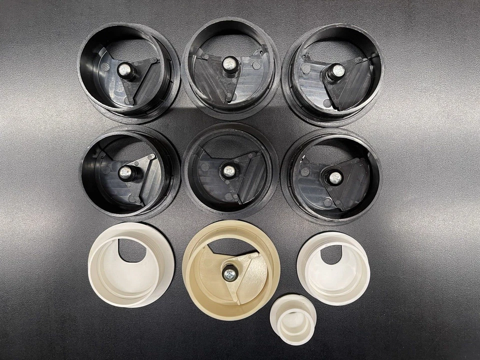 Surtido de 10 ojales de cable/cable de plástico para escritorio. Las tallas y colores varían. Foto 3 de 4