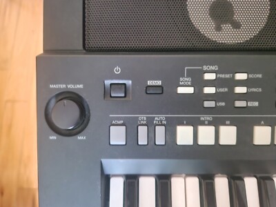 Yamaha PSR-S650 Electronic Keyboard, Black, 61 Keys, with Stand