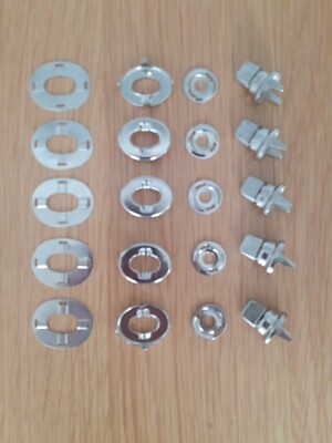 Drehknopf 2 Zinken mit Trägerplatte, Steckdose und Rückenplatte, 5er Set.