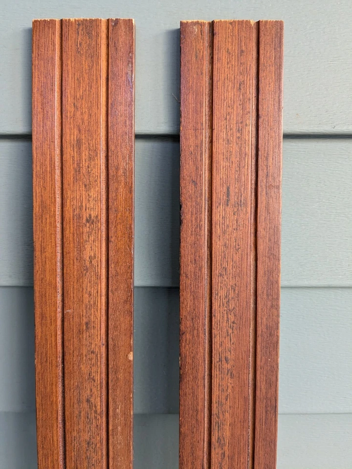 Pair of Antique Victorian Chestnut Carved Fluted Pilasters 1 3/8" X 1 1/2" X 3/8 - Image 4 of 4