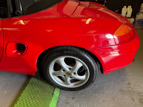 Porsche Boxster 986 Guards Red - Picture 9 of 23