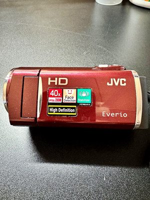 JVC Everio GZ-HM30RU HD Camcorder Bundle - 40x Zoom - Tested Ready to Shoot
