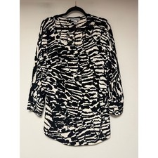 Chico's Travelers Tunic Top Women Size 3 Liquid Knit Abstract Animal Print 3/4
