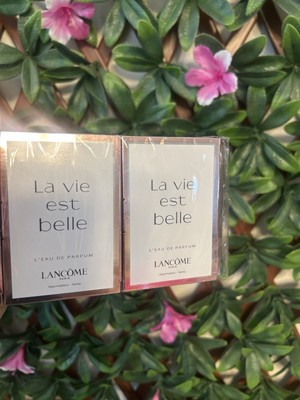 2X La Vie est Belle by Lancome Eau de Parfum Spray 1.2 mL New