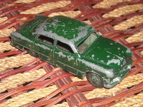 Vintage Dinky 139a 170 Ford Fordor Sedan Car Repainted
