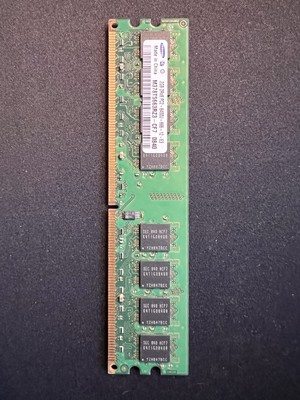 Samsung  2GB  2Rx8 PC2-6400U-666-12-E3 RAM Speichermodul 