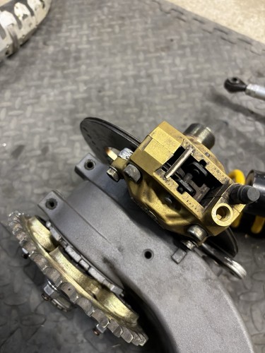Ducati 998 748 996 916 komplett Schwinge Nabe Spindel Scheibe Bremssattel Ritzel Dämpfer - Bild 8 von 20