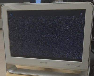 SONY BRAVIA KDL-19M4000 19'' HD LCD GAMING TV WHITE & SILVER Tested. NO REMOTE
