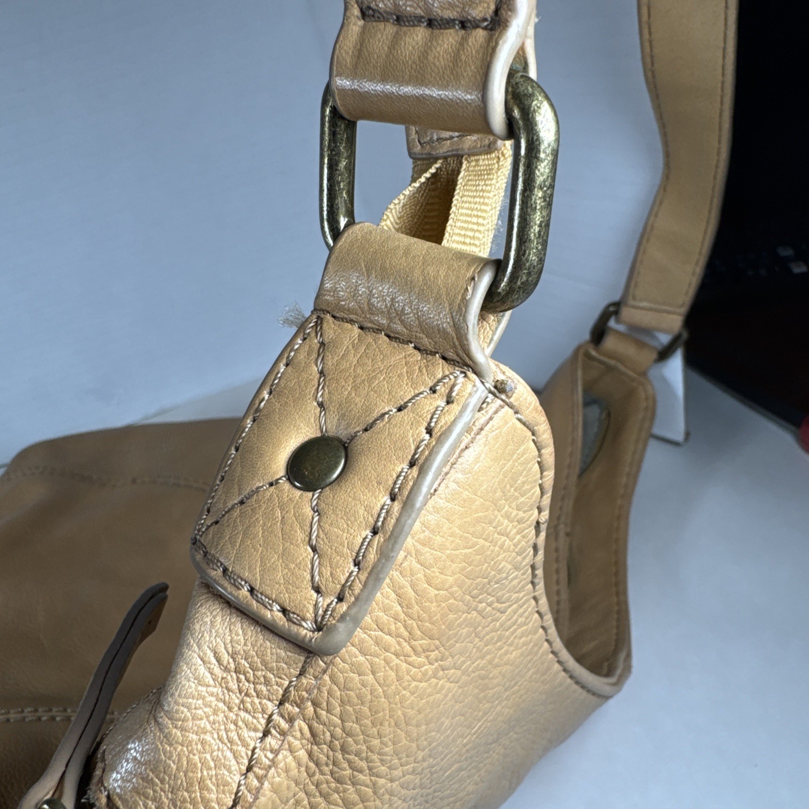 American Leather Co Austin Tan Leather Triple Pocket  Hobo Shoulder Handbag GUC