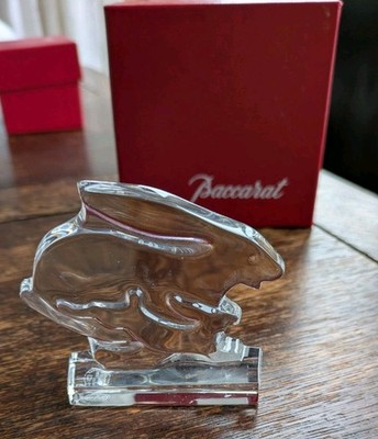Baccarat Kristall Laufhase Ornament mit Aufklebern in Box Neuwertig