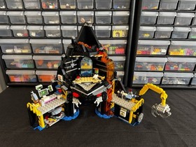 LEGO the LEGO Ninjago Movie: Garmadon's Volcano Lair (70631)