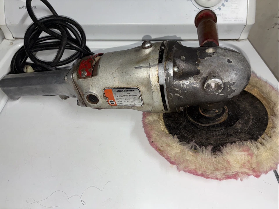 Pulidora de alta resistencia Black & Decker con mango de madera funciona muy bien Foto 4 de 4