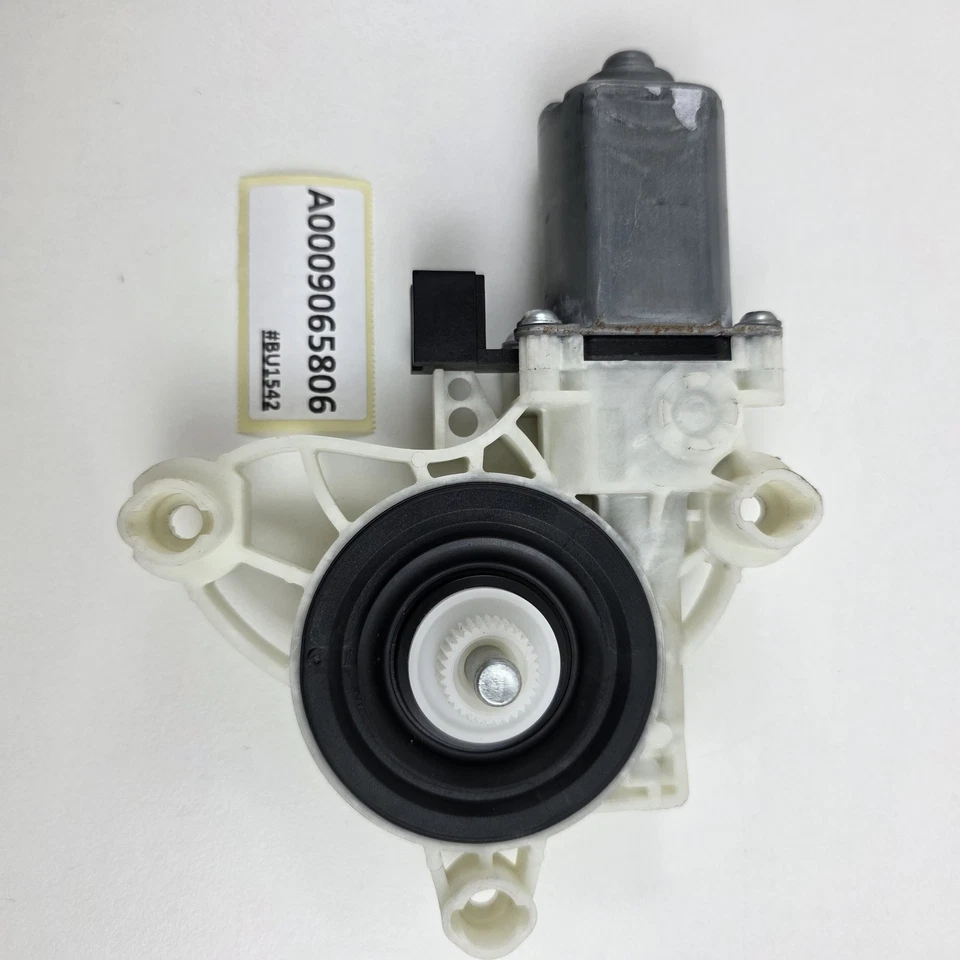 2018-2020 Mercedes-Benz E400 Front Left Door Window Regulator Motor A0009065806 - Image 2 of 4