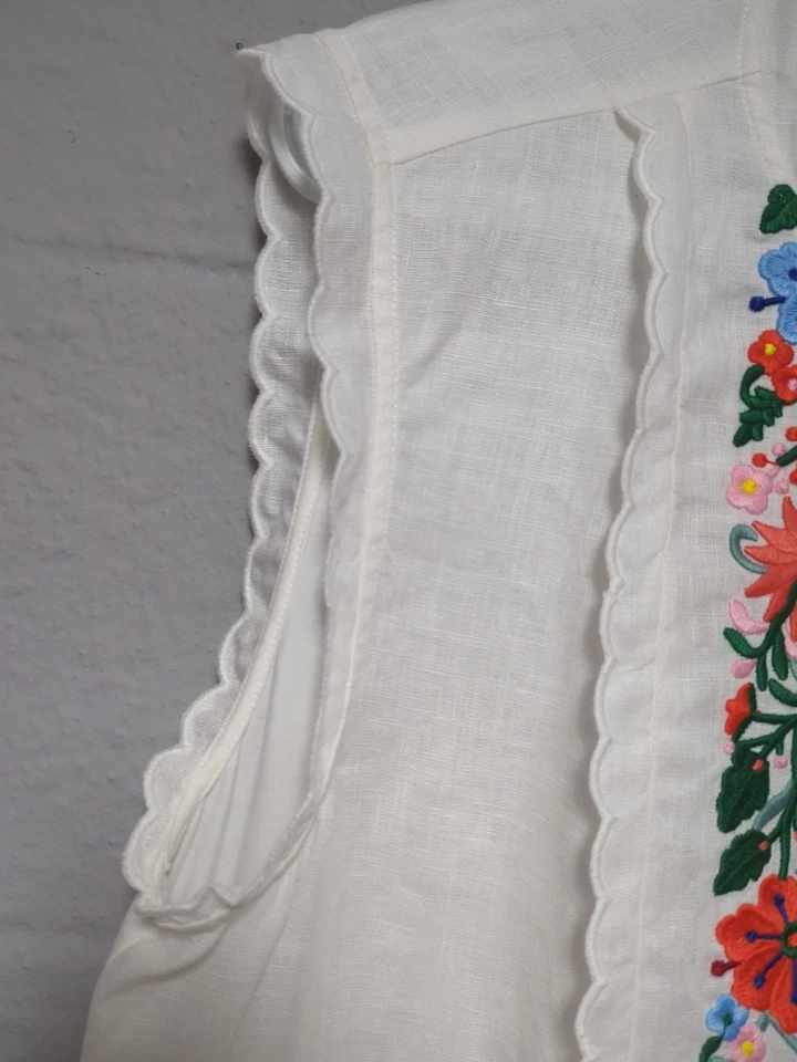 Weekend Max Mara Linen Shirt White Floral Embroidered Top Button Up Scallop Edge - Image 3 of 4