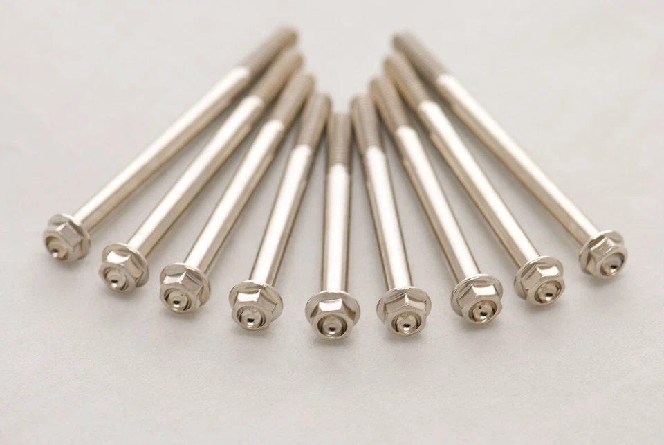 Kit de pernos de motor para Suzuki RM250 1996-2000 | ¡Niquelado para un aspecto de titanio! Foto 2 de 4