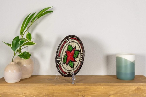 Red And Green Spiral Flower Small Basket Plate - Picture 9 of 13